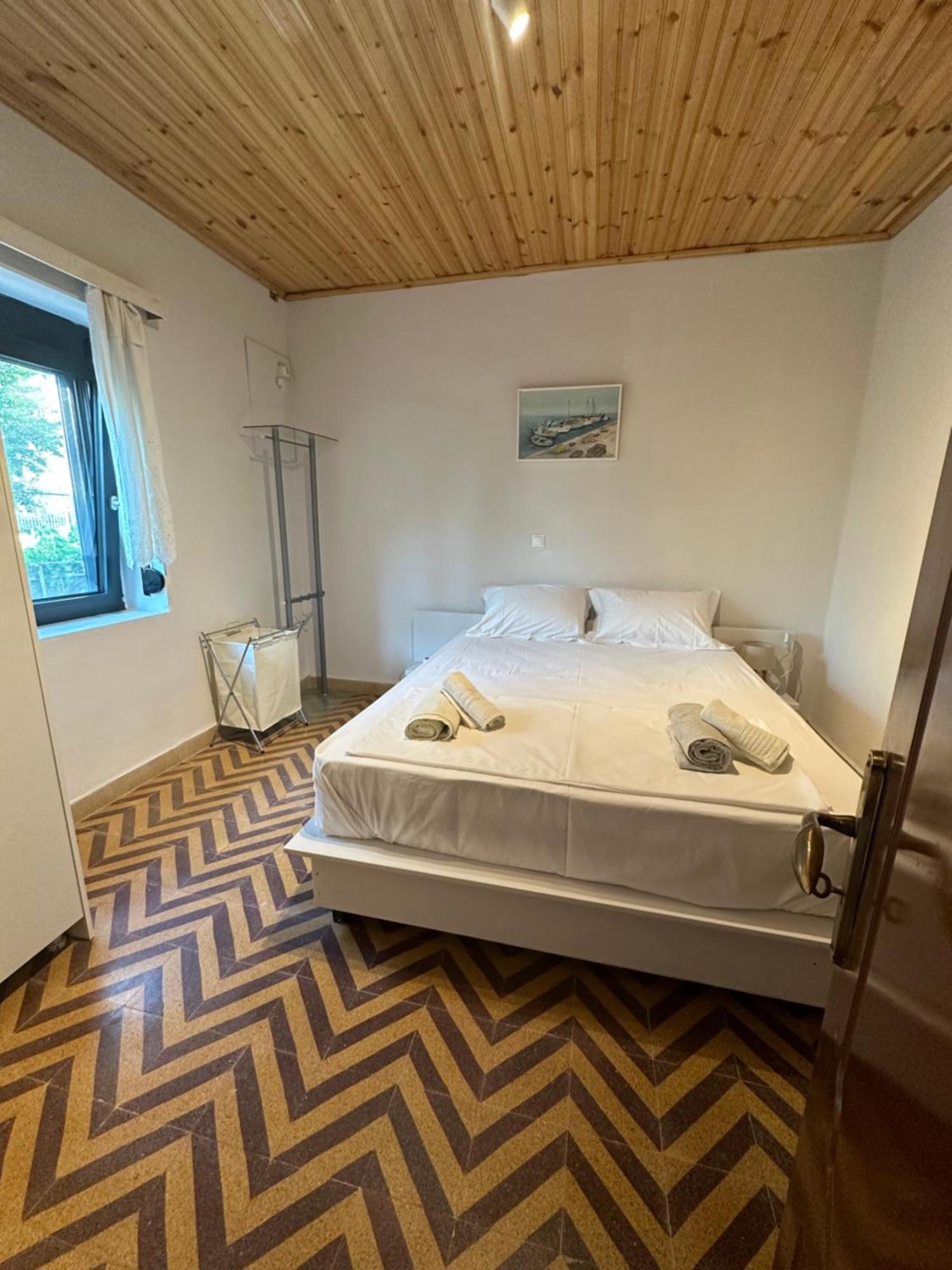 Solmar Aegina With Private Pool - Jacuzzi Apartment Khloi ภายนอก รูปภาพ